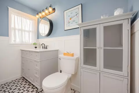 Bath - 6916 E 2nd Ave, Spokane Valley, WA 99212 photo 2 of 3