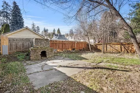 Exterior - 414 E 8th Ave, Spokane, WA 99202 photo 4 of 4