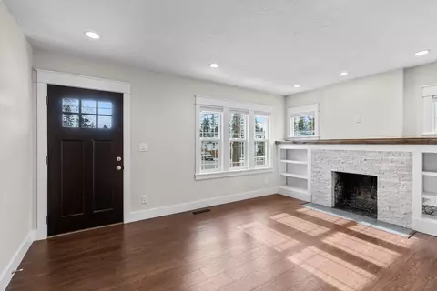 Living - 1011 E 36th Ave, Spokane, WA 99203 photo 3 of 3