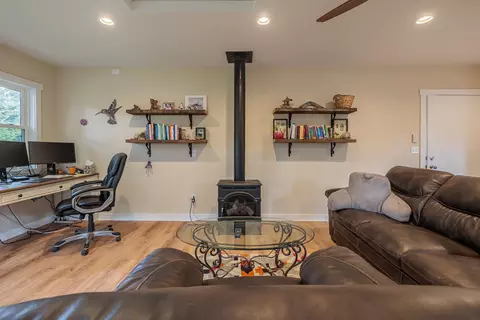 Living - 4249 E 20th Ave, Spokane, WA 99223 photo 5 of 5