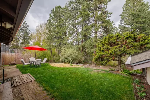 Exterior - 4249 E 20th Ave, Spokane, WA 99223 photo 9 of 11