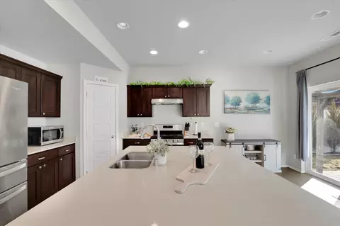 Kitchen - 17127 N Perry St, Colbert, WA 99005 photo 4 of 8