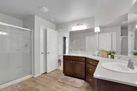 Bath - 17127 N Perry St, Colbert, WA 99005 photo 4 of 5