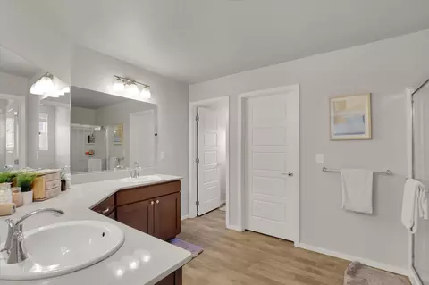 Bath - 17127 N Perry St, Colbert, WA 99005 photo 2 of 5