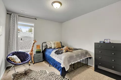 Bedroom - 17127 N Perry St, Colbert, WA 99005 photo 5 of 5