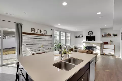 Kitchen - 17127 N Perry St, Colbert, WA 99005 photo 5 of 8