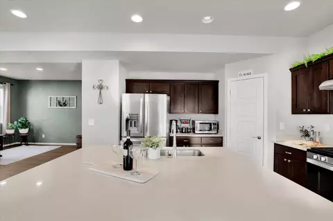 Kitchen - 17127 N Perry St, Colbert, WA 99005 photo 6 of 8