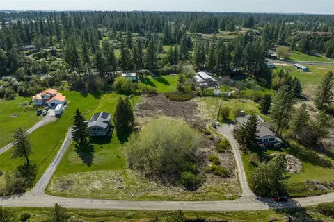 730 S Rimrock Dr Apt Dr #(SHARED DRIVEWAY W/716 S RIM, Spokane, WA 99204