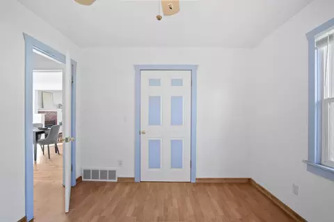 Bedroom - 28 E Rockwell Ave, Spokane, WA 99207 photo 3 of 10