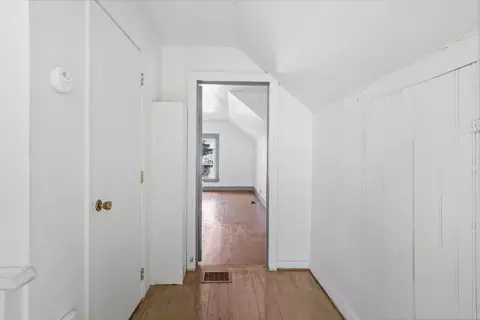 Entry Way - 28 E Rockwell Ave, Spokane, WA 99207 photo 1 of 1