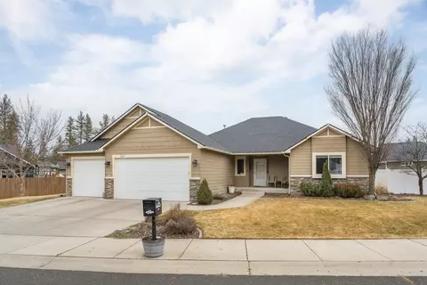 2627 E Pineglen Ave, Mead, WA 99021