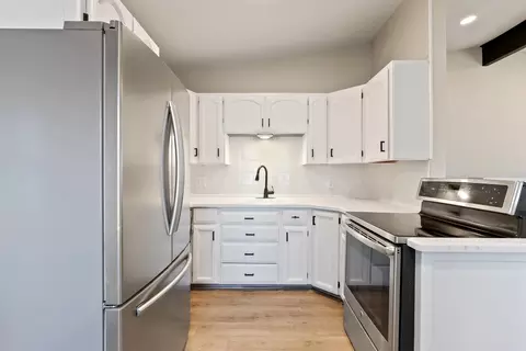 Kitchen - 6722 N Howard St, Spokane, WA 99208 photo 2 of 2