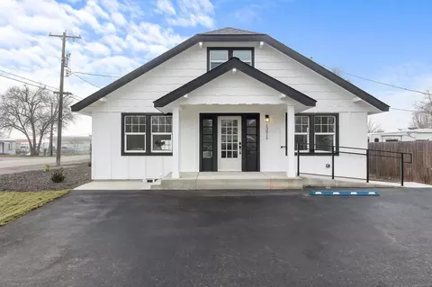 13816 E Rockwell Ave, Spokane, WA 99216