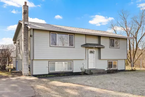 4922 N Farmfield Rd, Newman Lake, WA 99025