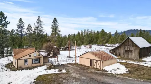 12091 Deer Valley Rd, Newport, WA 99156