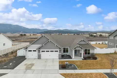 19610 E 15th Ave, Greenacres, WA 99016