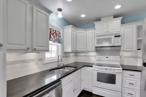 411 E Hoffman Ave, Spokane, WA 99207 photo 6