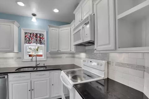411 E Hoffman Ave, Spokane, WA 99207 photo 8