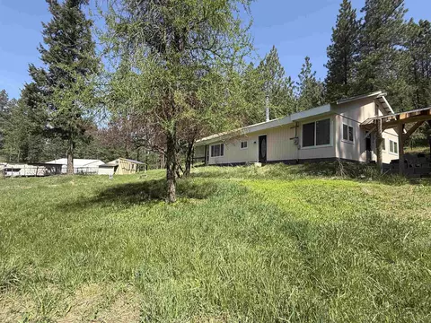 620 N Main St, Springdale, WA 99173