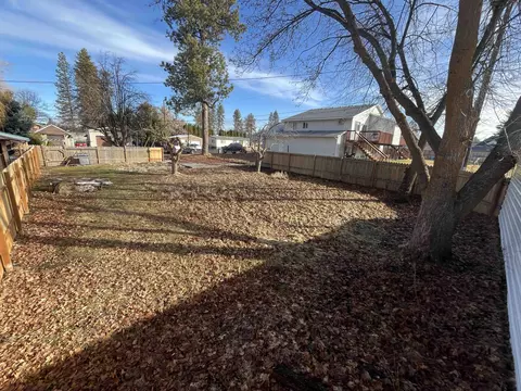 2 E Nn E Campbell St, Medical Lake, WA 99022