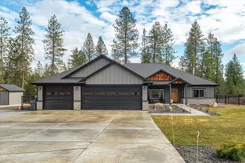 4212 E Molly Jean Ln, Chattaroy, WA 99003