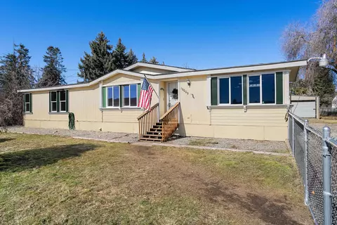 10005 E Lacrosse Ln, Spokane, WA 99206