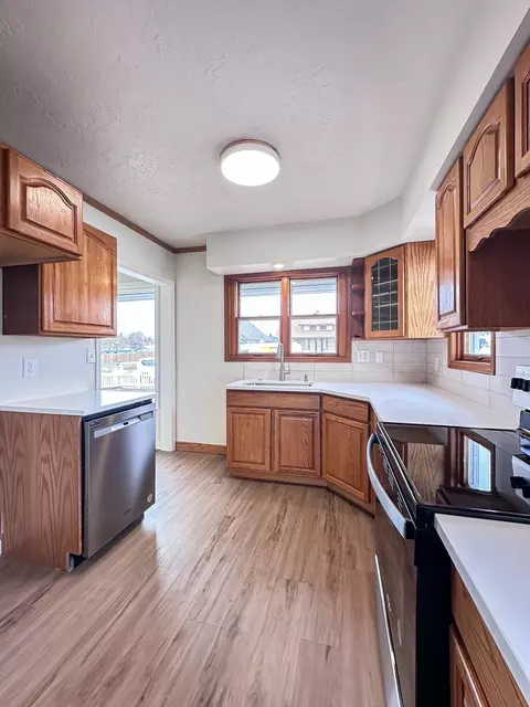 108 E Crown Ave, Spokane, WA 99207 photo 13