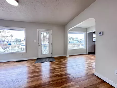 108 E Crown Ave, Spokane, WA 99207 photo 5