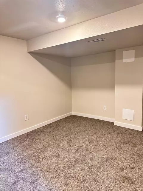 108 E Crown Ave, Spokane, WA 99207 photo 26