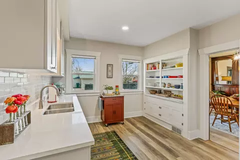 Kitchen - 8819 E Main Ave, Spokane Valley, WA 99212 photo 1 of 3