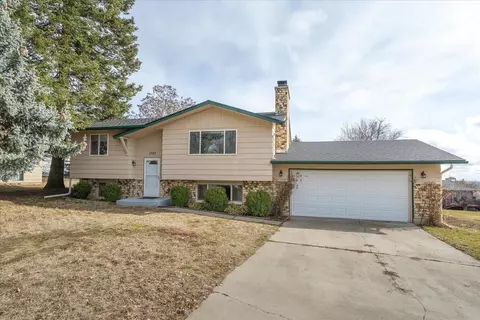 1323 Gary St, Cheney, WA 99004