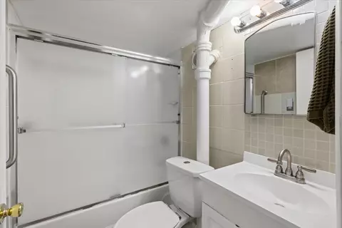 Bath - 2509 Everett Ave, Spokane, WA 99217 photo 2 of 2