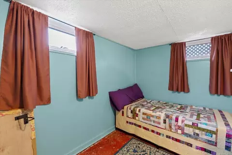 Bedroom - 2509 Everett Ave, Spokane, WA 99217 photo 3 of 4