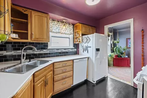 Kitchen - 2509 Everett Ave, Spokane, WA 99217 photo 2 of 3