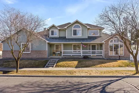 5615 W Old Fort Dr, Spokane, WA 99208