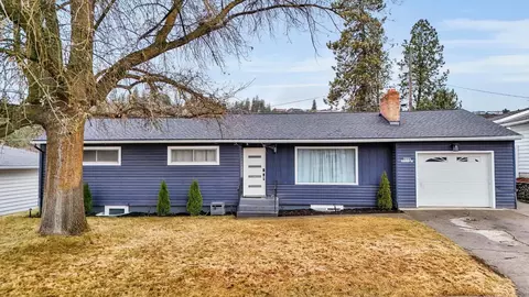 7221 N Fox Point Dr, Spokane, WA 99208