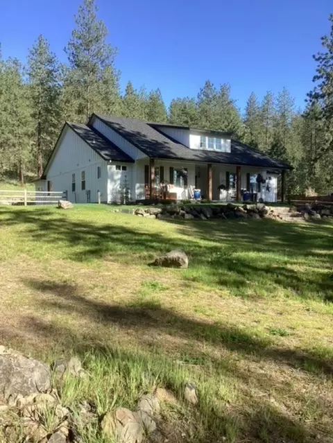 6479 Fir Drive Way, Nine Mile Falls, WA 99026