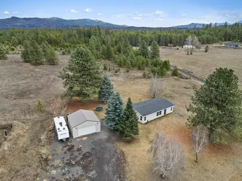 39510 N Madison Rd, Elk, WA 99009