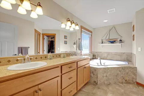 Bath - 28 E Hillcrest Ct, Colbert, WA 99005 photo 1 of 3