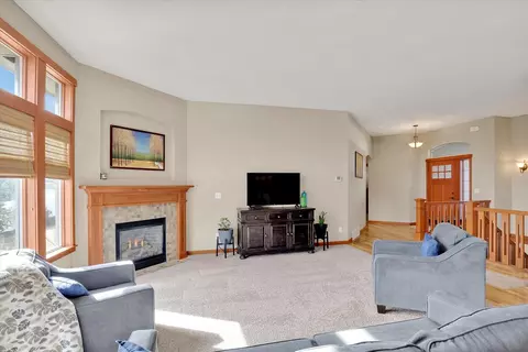 Living - 28 E Hillcrest Ct, Colbert, WA 99005 photo 2 of 4