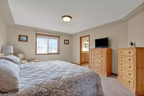 Bedroom - 28 E Hillcrest Ct, Colbert, WA 99005 photo 2 of 6
