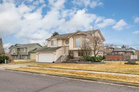 7811 N Debby Lynn Ct, Spokane, WA 99208