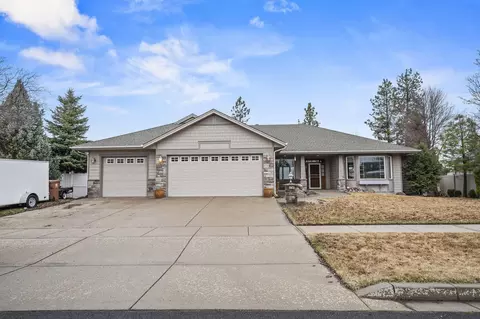 6704 W Iroquois Dr, Spokane, WA 99208