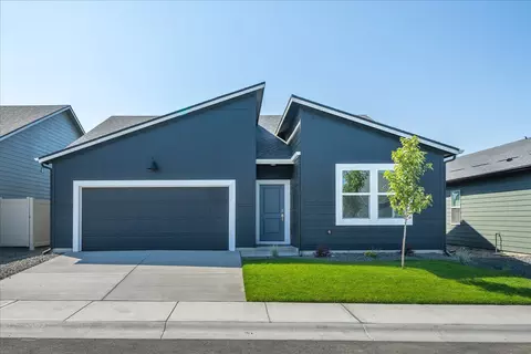 800 E L St, Deer Park, WA 99006