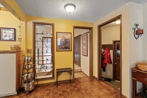 Entry Way - 1225 E Burk Rd, Colbert, WA 99005 photo 2 of 4