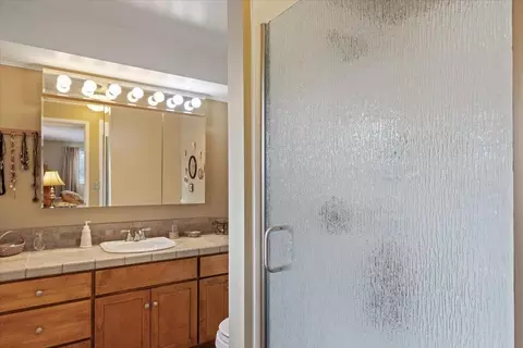 Bath - 1225 E Burk Rd, Colbert, WA 99005 photo 1 of 4