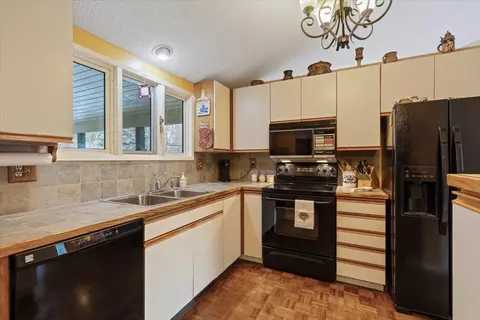 Kitchen - 1225 E Burk Rd, Colbert, WA 99005 photo 1 of 2