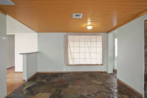 Living - 3625 E 22 Ave, Spokane, WA 99223 photo 3 of 9