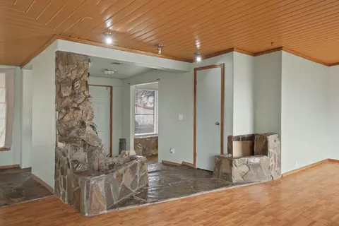 Living - 3625 E 22 Ave, Spokane, WA 99223 photo 2 of 9