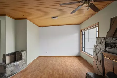 Living - 3625 E 22 Ave, Spokane, WA 99223 photo 4 of 9